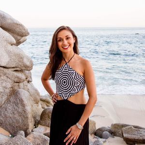 Meet your Posher, Monique